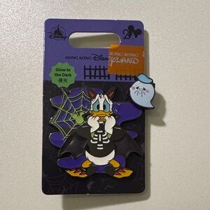 Disney Halloween Donald Duck Glow-in-the-Dark Pin